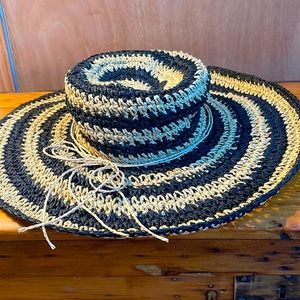 Women’s Woven Floppy Sun Hat